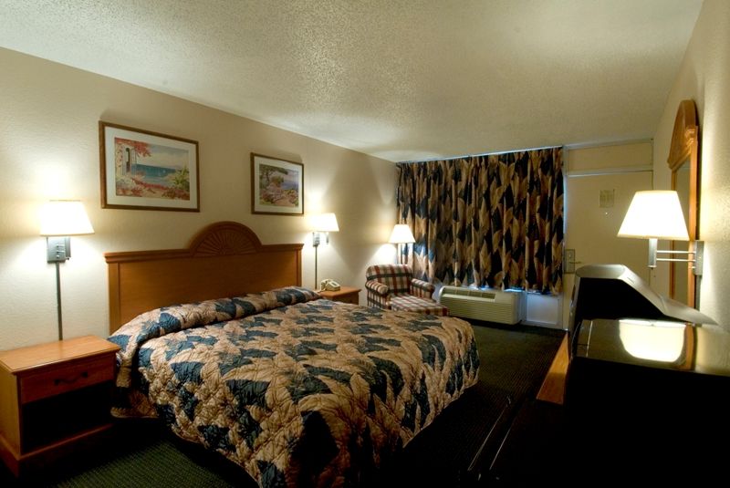 Budget Inn Sanford International Airport Room photo