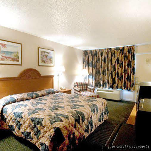 Budget Inn Sanford International Airport Room photo