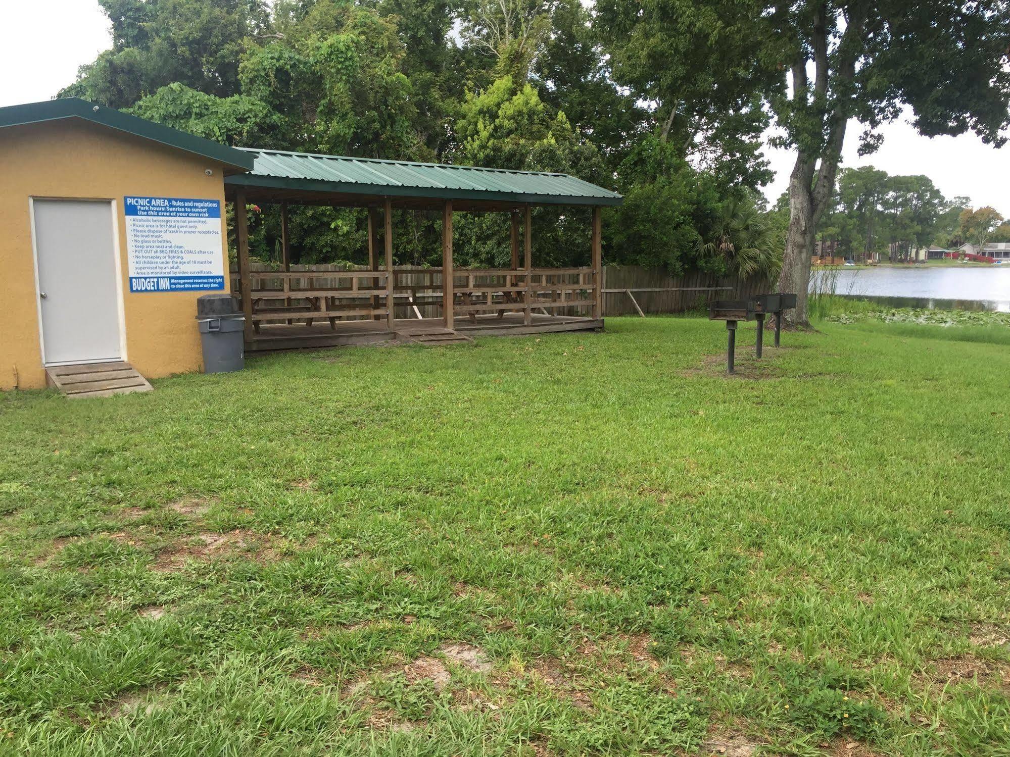 Budget Inn Sanford International Airport Exterior photo