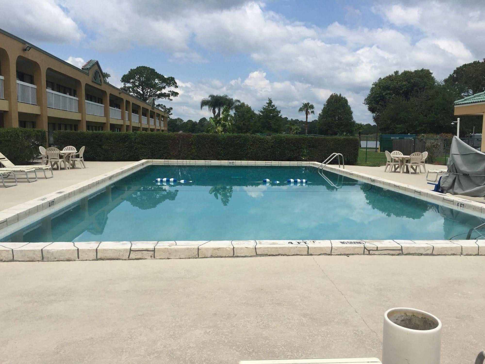 Budget Inn Sanford International Airport Exterior photo